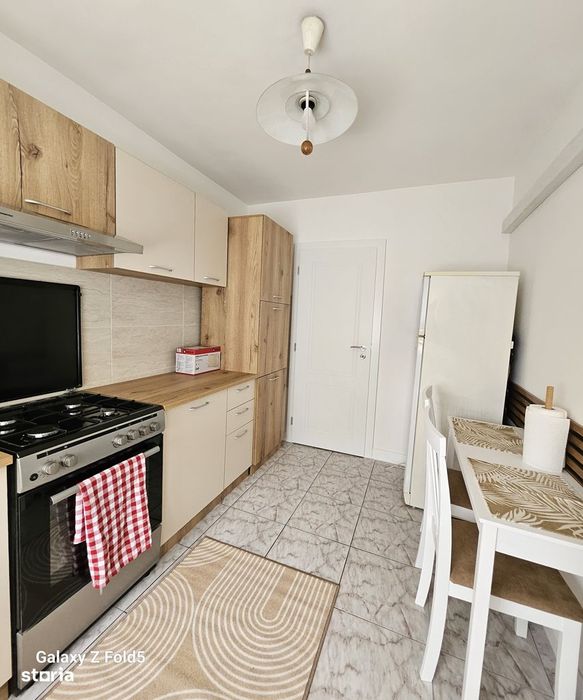 Apartament cu 3 camere de închiriat – str. Cazaban Iosia