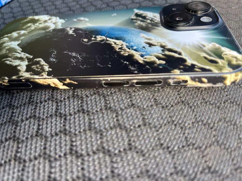 Айфон 15 черный без царапин