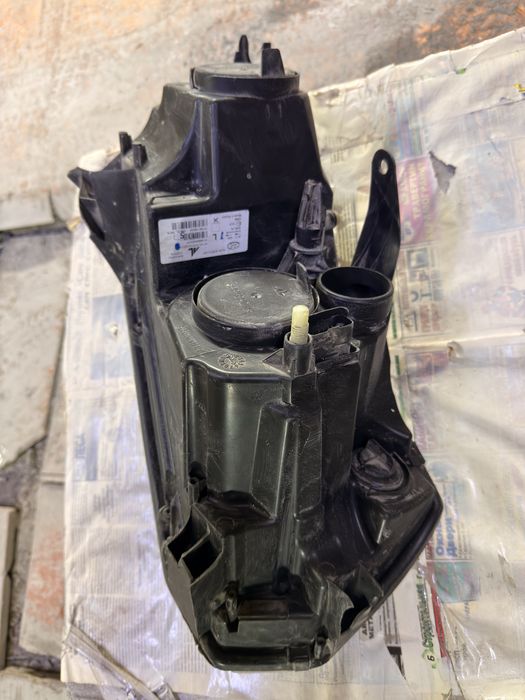 Передняя фара лада веста