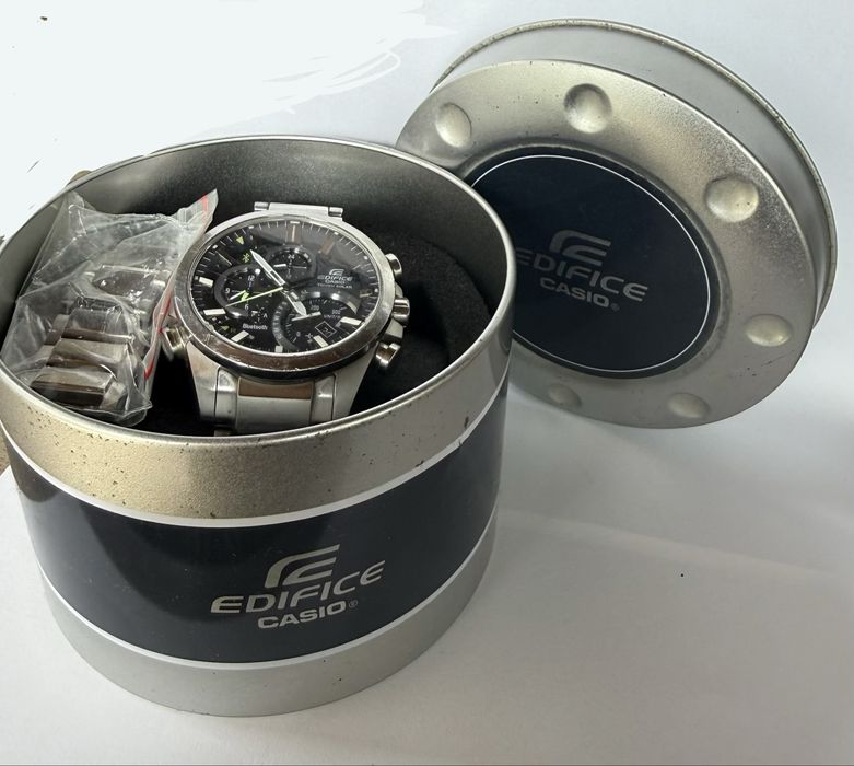 Часовник Edifice casio