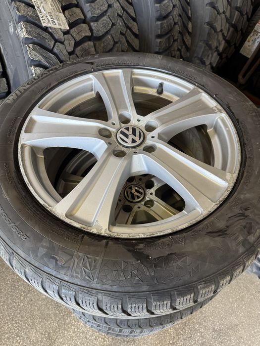 Vând 4 jante cu anvelope 235/55/R17    5x112