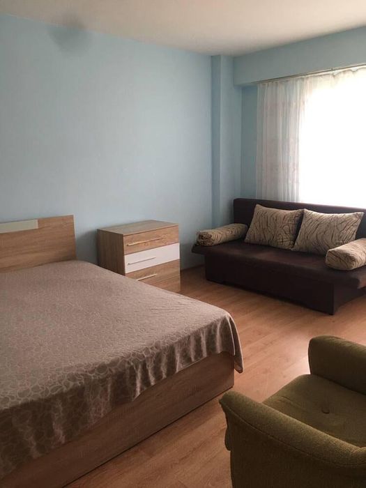 Дава се под наем Едностаен апартамент в Бургас, Меден рудник - зона А - 45 кв.м за 255 € - Снимка #1