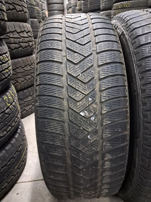 Anvelope second iarna 235 50 R20 Pirelli