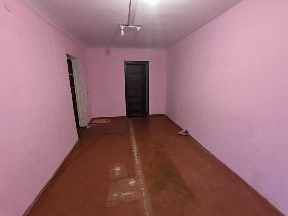 Buyuk Ipak Yoli metrosida ijara uchun noturar 1 qavatda 16,24 m2 bor