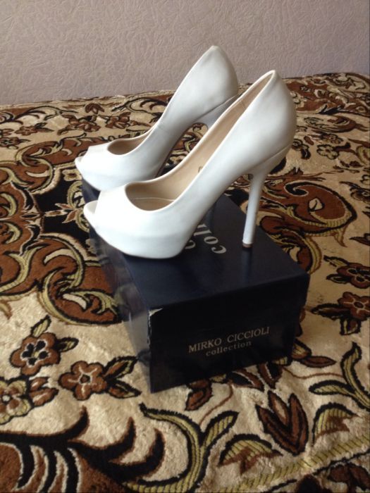 продам классные туфли