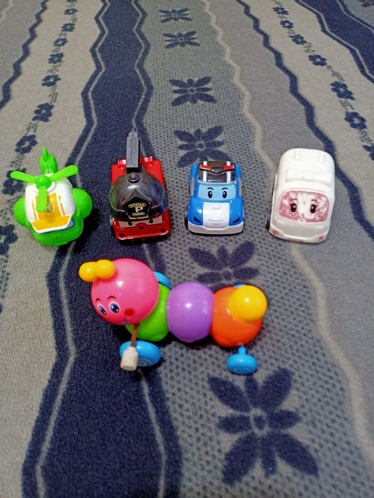 Разные игрушки(см.фото)