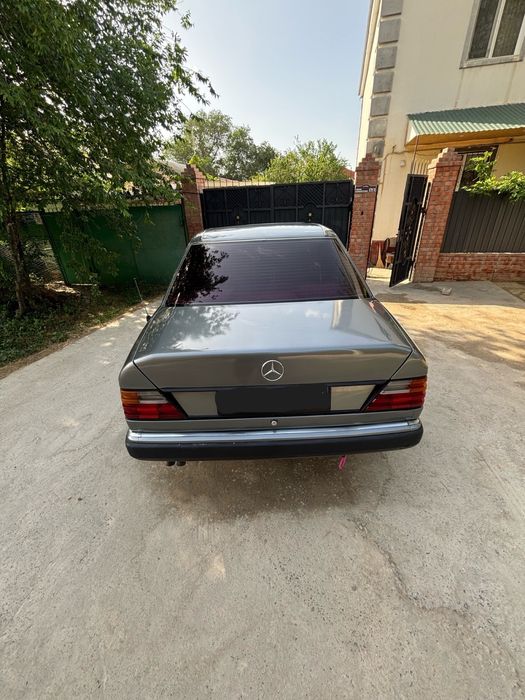 Mersedes benz w124