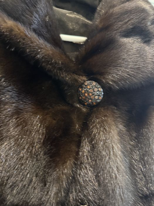 Продам шубу норковую