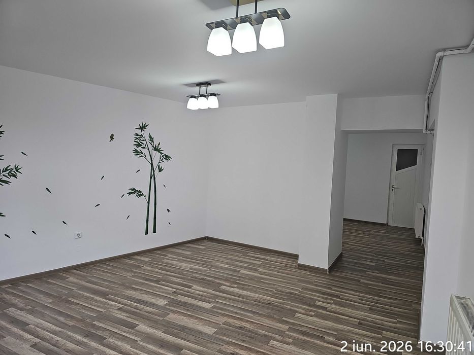 Spaiu birouri ULTRACENTRAL,vedere stradala,,panori luminoase pt logo,,supraf vitrate