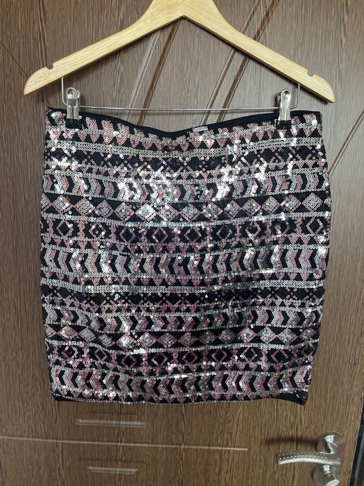 Къси панталони и поли Л размер