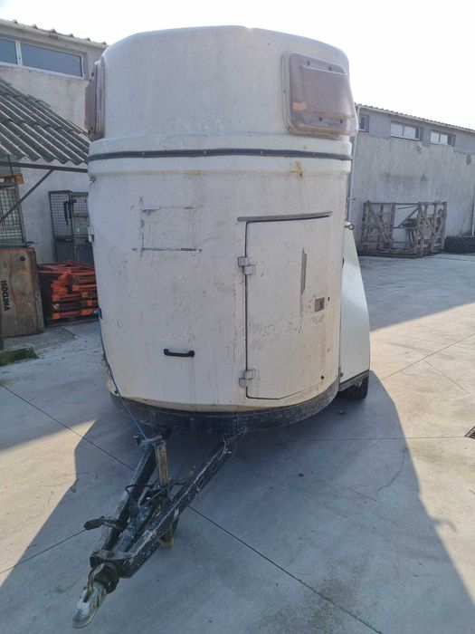 remorca pentru transport animale