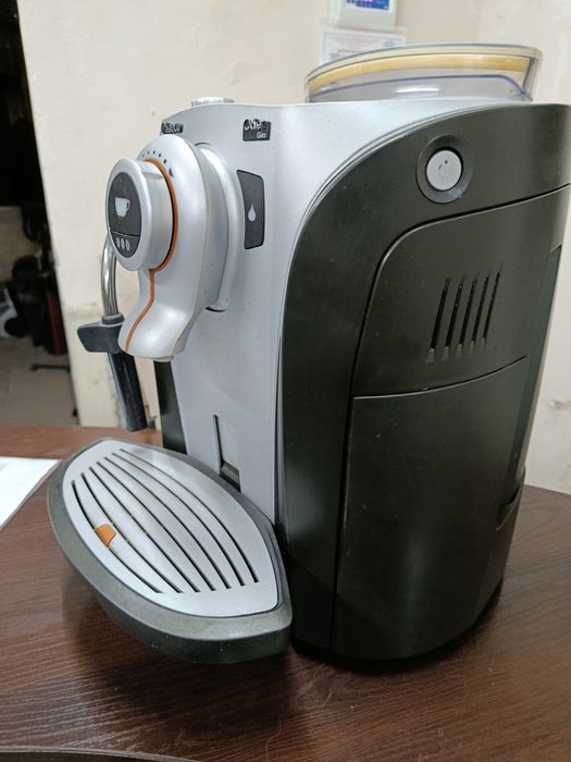 Кофемашина Saeco Odea Giro