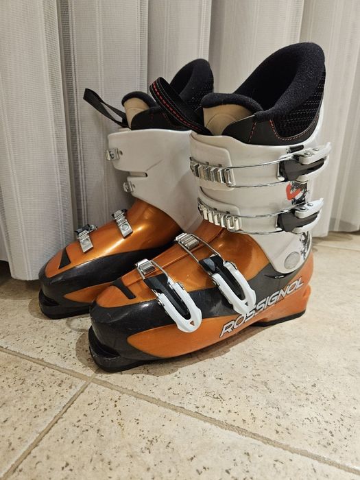 Продам лыжные ботинки