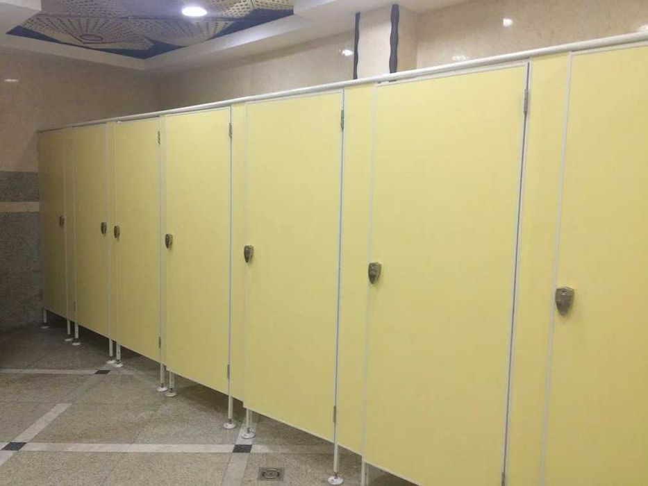 Кабинки, Перегородки, Разделители для туалетов и душевых