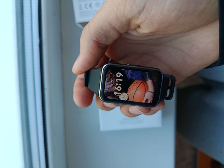 Продам Huawei band 11 новые