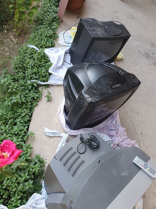 Телевизоры 2 шт.