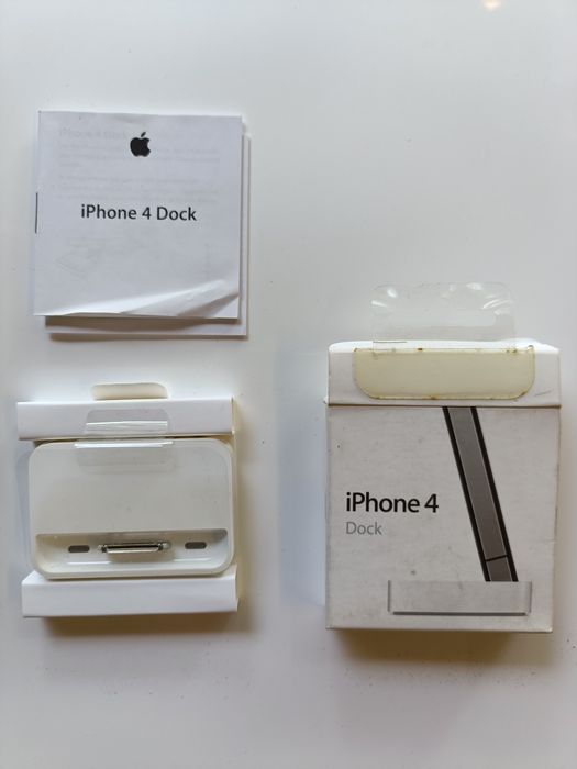 P-Flip Power Play Dock for iPhone 4 and iPhone 3G/3GS, iPod Touch, NEW