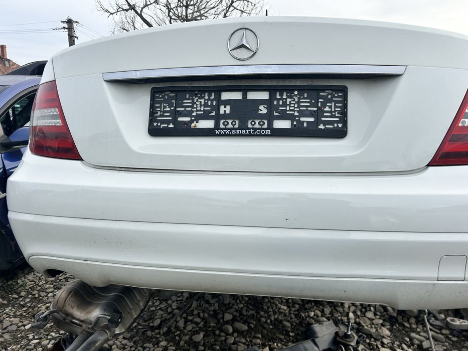 Capotă portbagaj Mercedes W204 C Class 2010