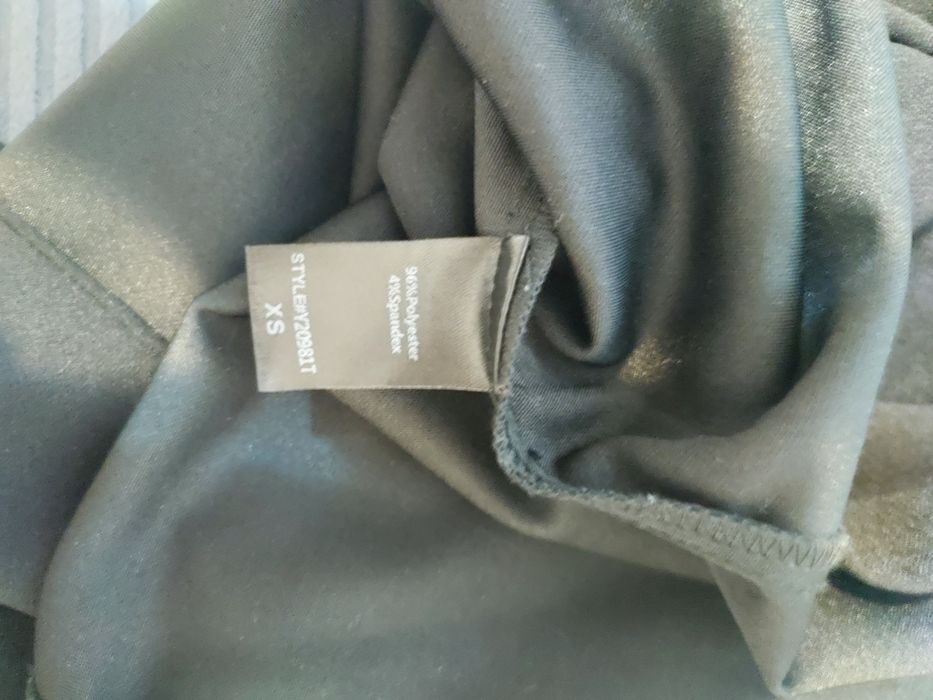 Bluza eleganta , culoare negreu , marime xs