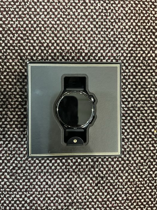 Продавам чисто нов Smartwatch Huawei Watch GT 6 с пълна гаранция