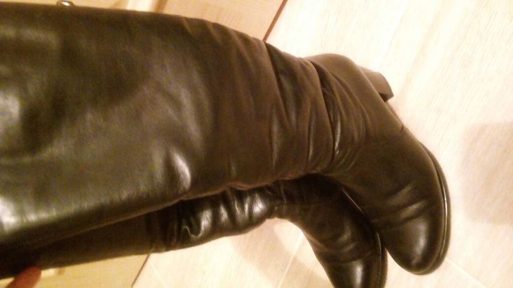 Продам зимние сапоги