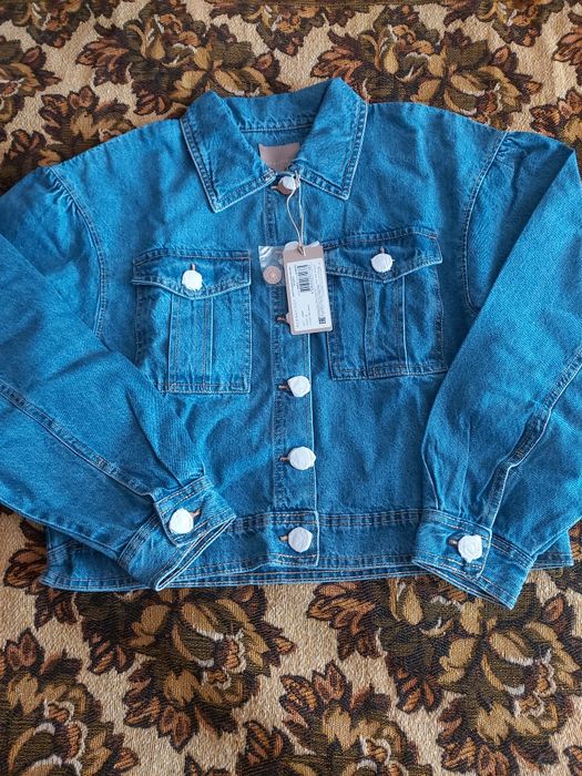 Продаю жакет из джинсовой ткани для женщин!