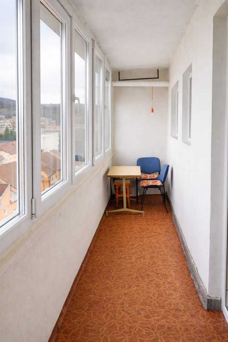 ULTRA-CENTRAL Petroșani! Apartament 2 Camere Modern, Renovat, Bloc Izolat, Lift Nou, 250€