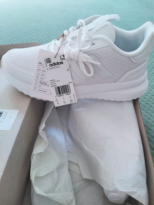 Кроссовки Adidas, размер 38 — новые