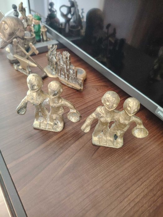 Grup 2 statuete arhaice din bronz stil arhaic