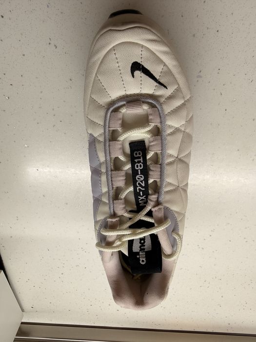 Nike AirMax 720 MX