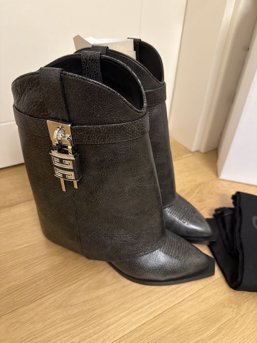 Givenchy cowboy боти ,чисто нови.