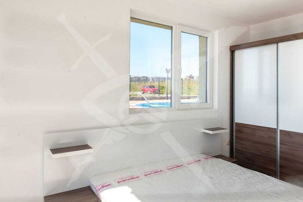 Продава се Тристаен апартамент в Черноморец - 87 кв.м за 906 €/кв.м - Снимка #3