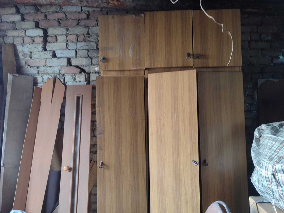 Бесплатно шкафы, самовывоз