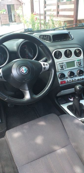 Vând Alfa Romeo 156