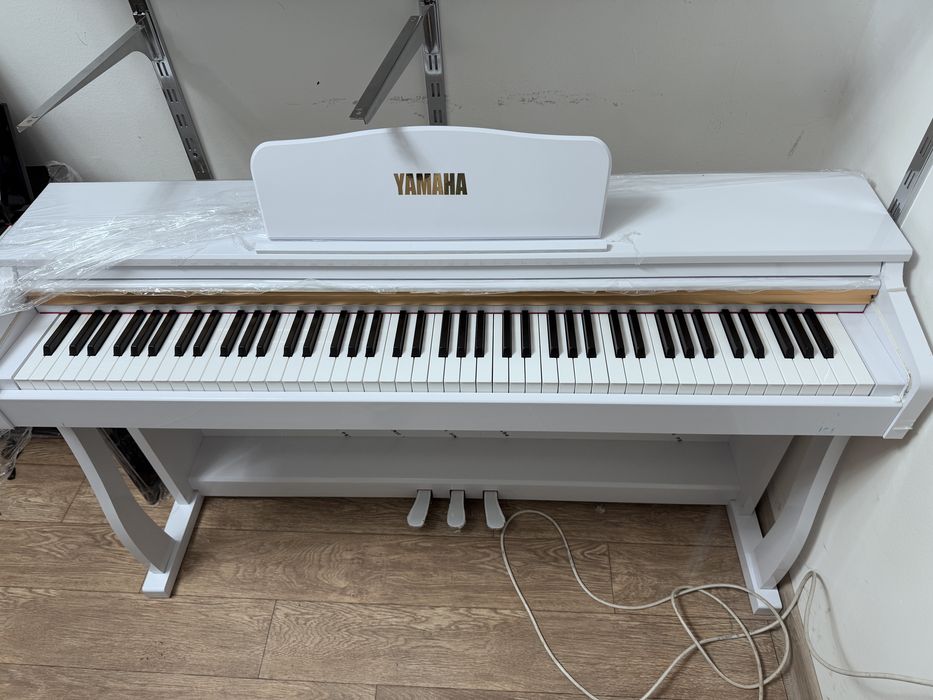 Продаётся электронный пианино