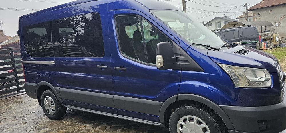 Proprietar vând ford transit  8+1