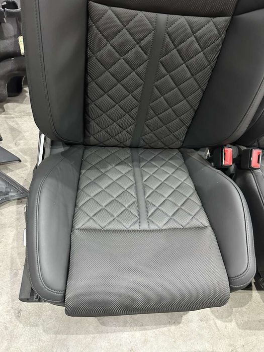 Кожен салон Audi S8 4N