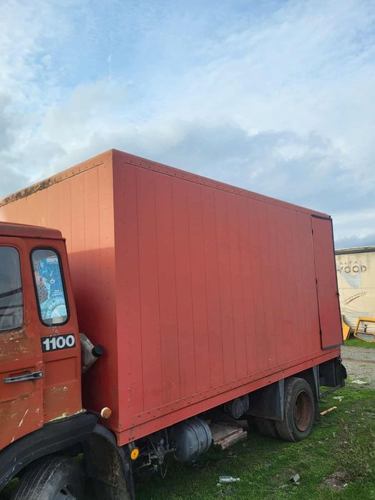 Фургон подходящ за склад