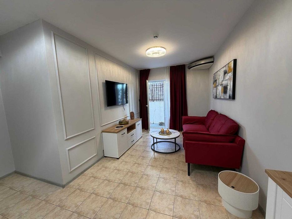 Тристаен апартамент с двор! Свети Влас!