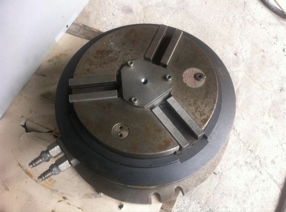 Хидравлично менгеме 3 челюстен патронник за фреза