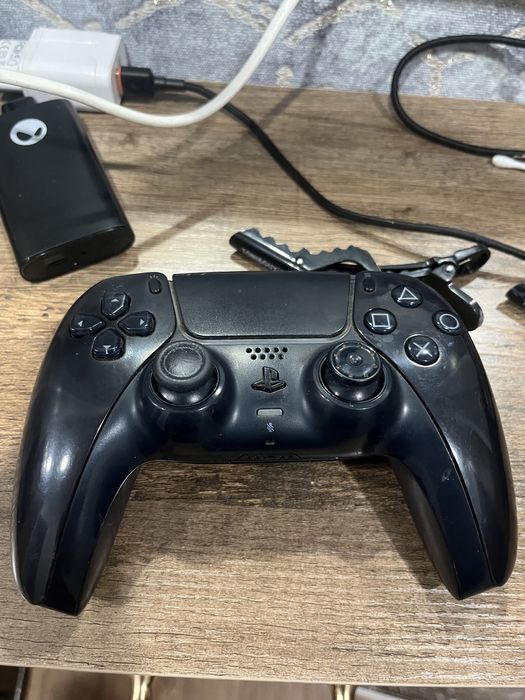 Продам джойстик для PS5