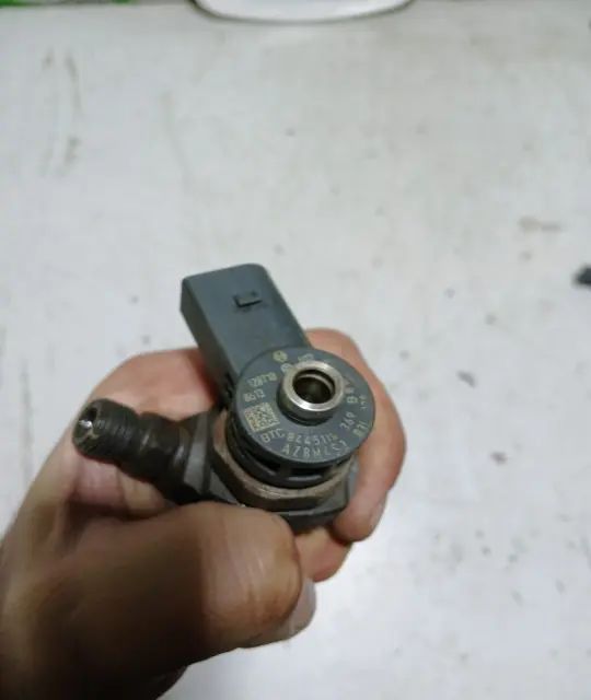 Injector motorina 2.0 tdi 0445110369 Volkswagen VW Crafter 2006