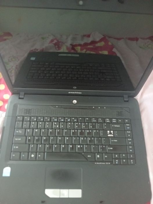 laptop e machine