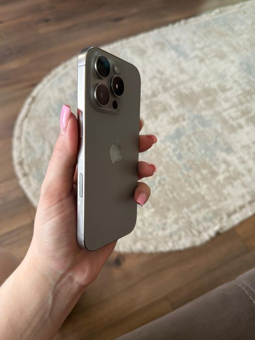 Продам iPhone16 pro