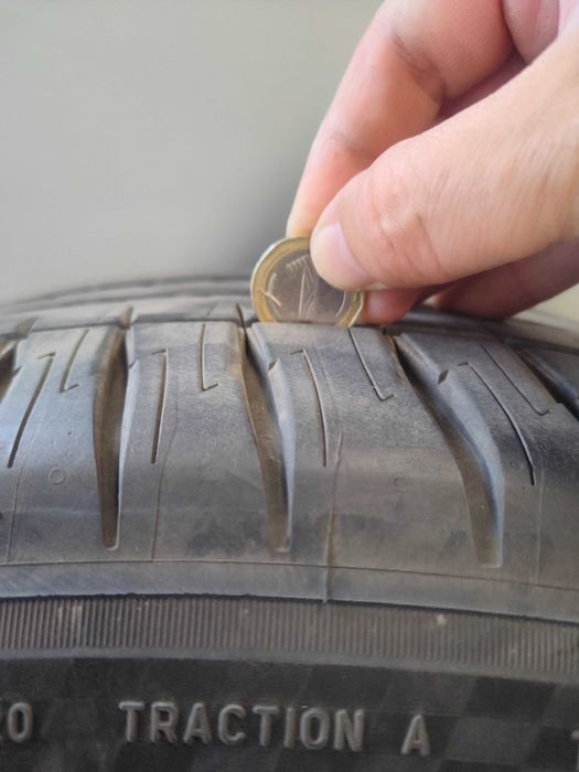 Гума Michelin Pilot Sport 4  размер 235/50/21  DOT 13/23