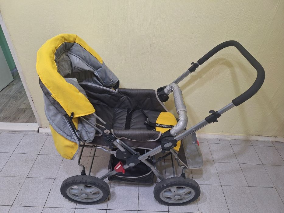Продавам бебешка количка "Чиполино"