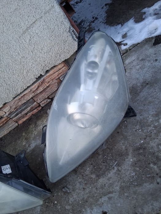 Far stanga /dreapta XENON Opel Zafira B 2005 2010