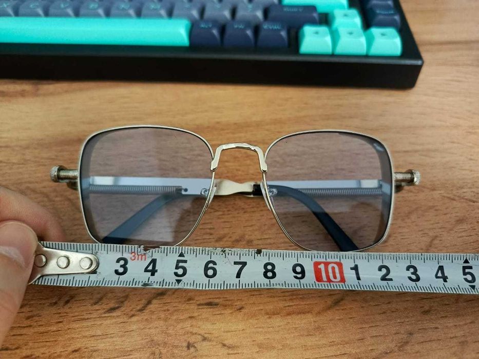 Продам кепки, шлепки и очки