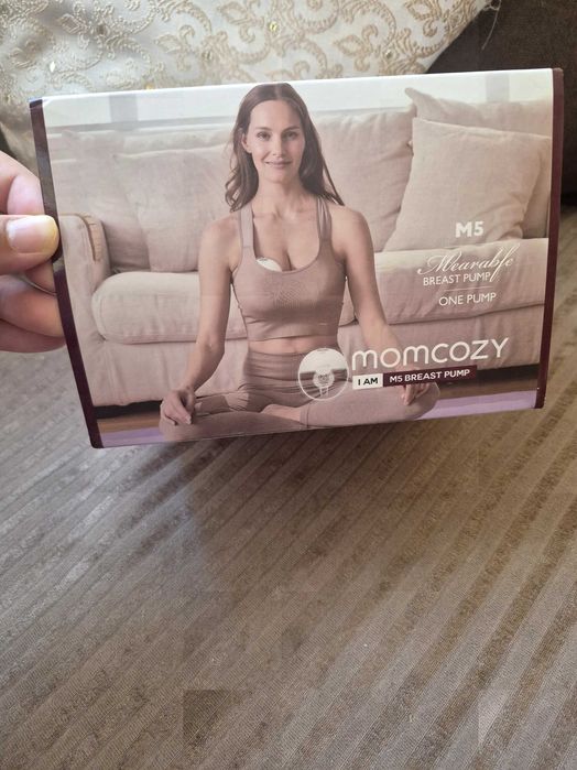 Продавам безжична помпа за кърма Momcozy M5.