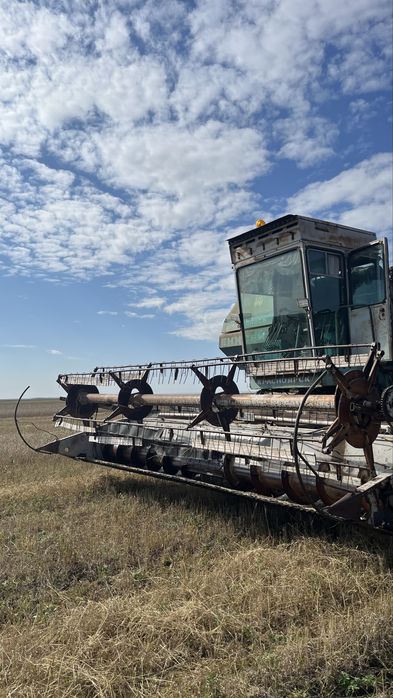 Продам комбайн енисей